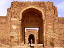 کاروانسرای رباط شرف
