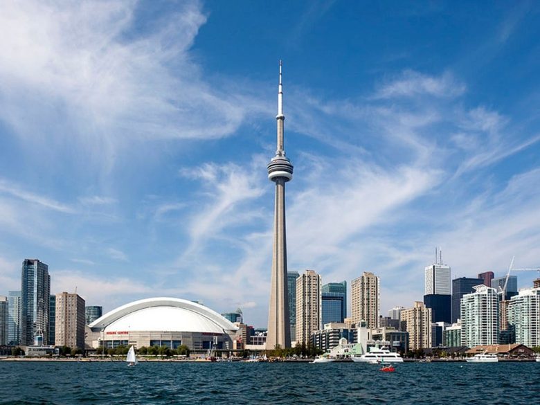 برج CN ، مشهورترین نشانه تورنتو