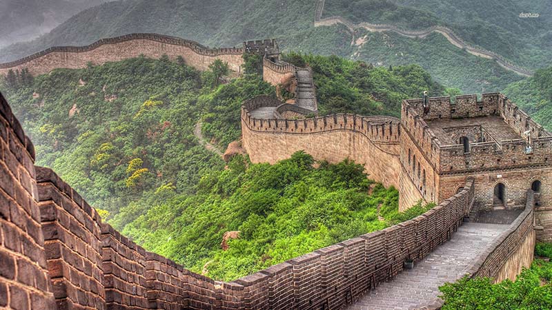 دیوار بزرگ چین یکی از شگفت‌‌انگیزترین سازه‌های دست بشر
