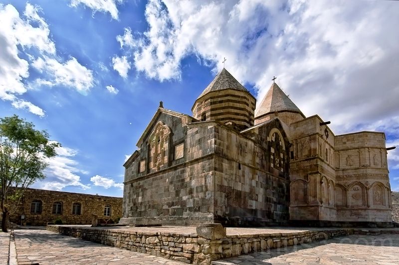 قره کلیسا ، مهمترین و اولین کلیسای ارمنیان
