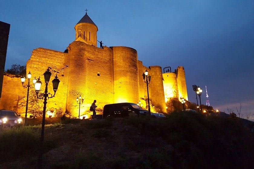 قلعه ناریکالا ، بنایی ایرانی در دل شهر تفلیس