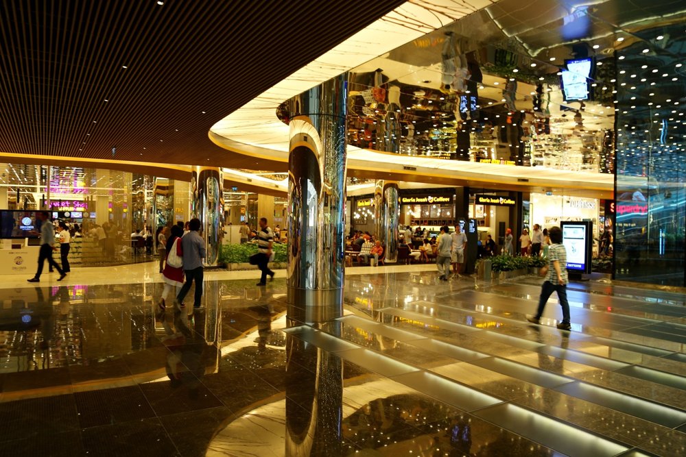 مرکز خرید زورلو سنتر استانبول ، یکی از مجلل‌ترین مرکز خرید استانبول