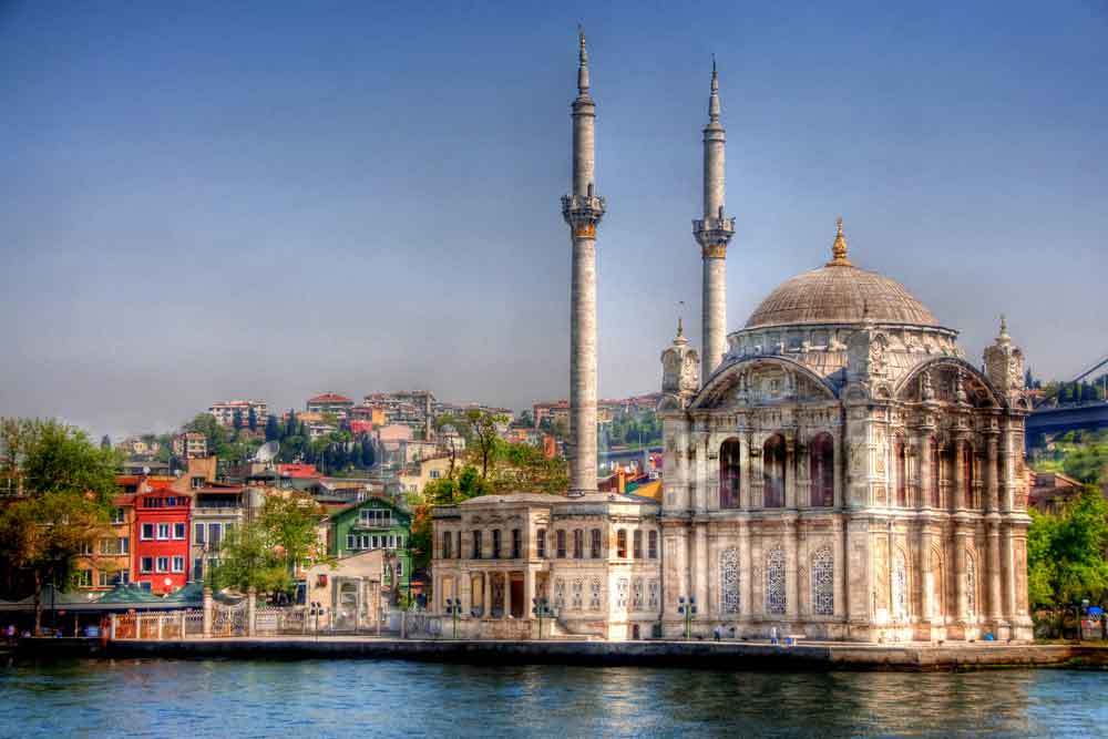 مسجد اورتاکوی استانبول ، نگینی زیبا در کنار تنگه بسفر