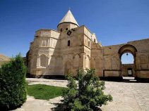 قره کلیسا ، مهمترین و اولین کلیسای ارمنیان