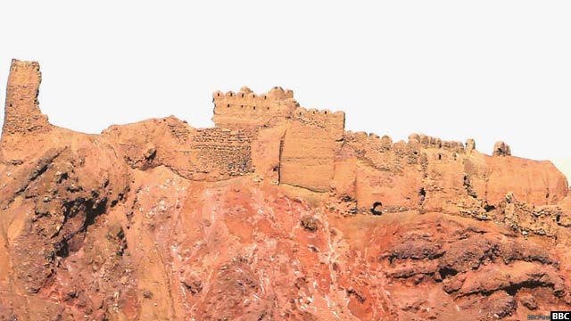 جاذبه تاریخی قلعه ضحاک در افغانستان + تصاویر