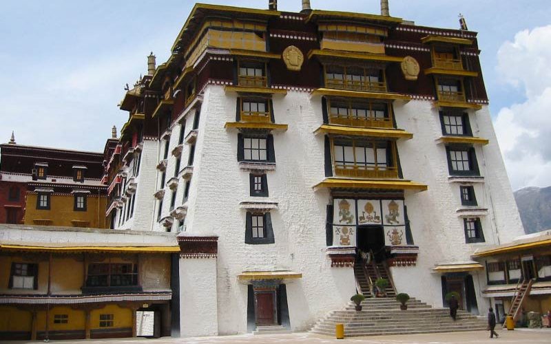 قصر پوتالا در تبت ، صومعه مقدس بودائیان
