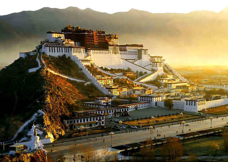 قصر پوتالا در تبت ، صومعه مقدس بودائیان