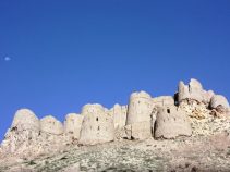 جاذبه تاریخی قلعه ضحاک در افغانستان + تصاویر