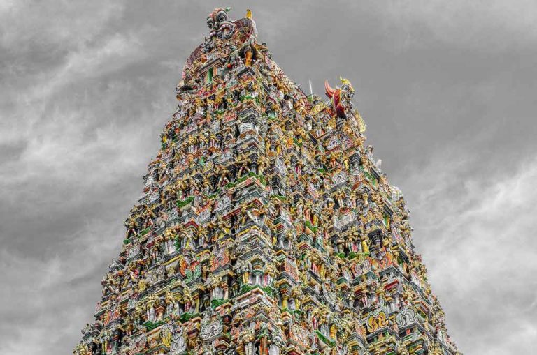 معبد زیبای میناکشی با معماری عجیب در هند