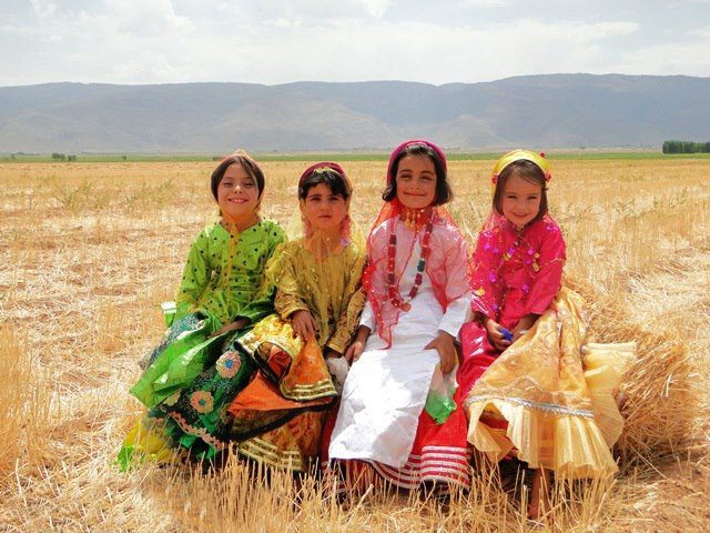 معرفی زیباترین لباس محلی استان فارس بهمراه آموزش دوخت آنها