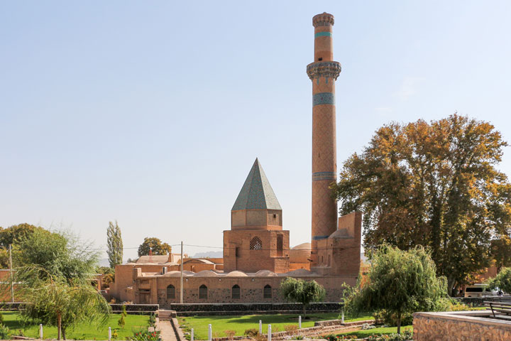 آرامگاه شیخ عبدالصمد نطنزی در تاریخی ترین جای شهر نطنز
