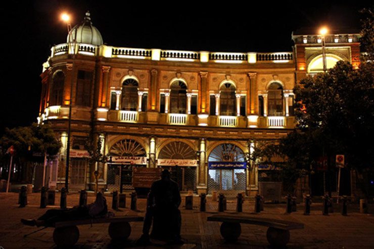 چرا باید از میدان حسن آباد تهران دیدن کرد؟
