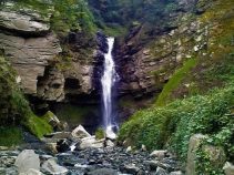 جاذبه زیبای آبشار جلسنگ لفور مازندران