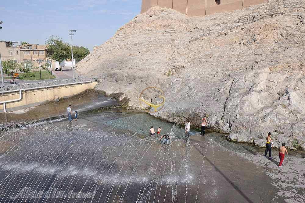 آشنایی با جاذبه ی تاریخی چشمه ‌علی شهر ری
