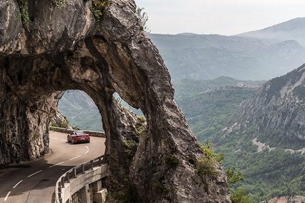 19 جاده زیبای اروپا برای سفر و گشت و گذار 