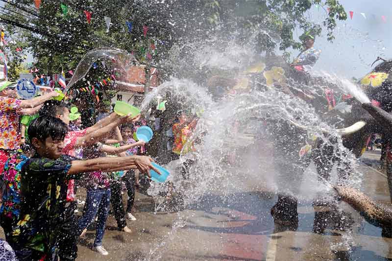 جشن آب تایلند فستیوال محبوب سانگوان