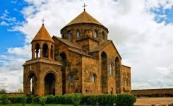 معرفی جاذبه ی تاریخی کلیسای موجومبار (هریپسیمه مقدس)