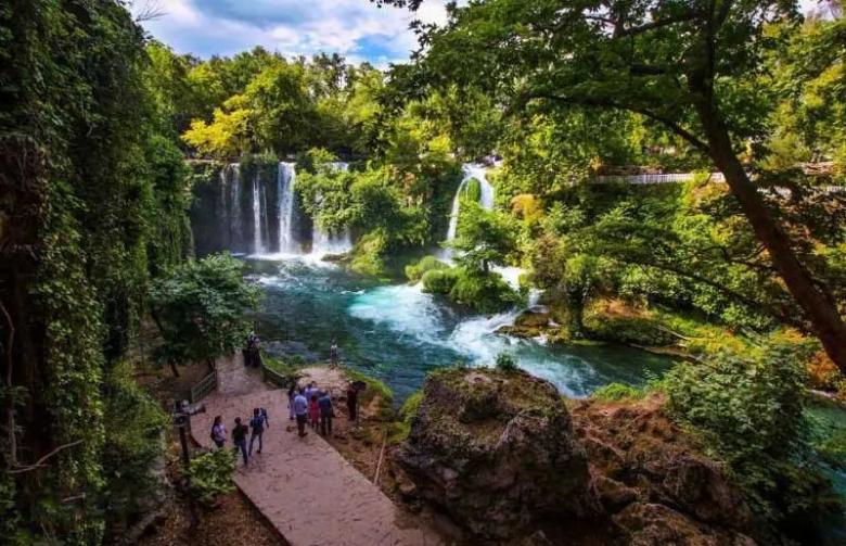 جاذبه طبیعی گردشگری آبشارهای دودن