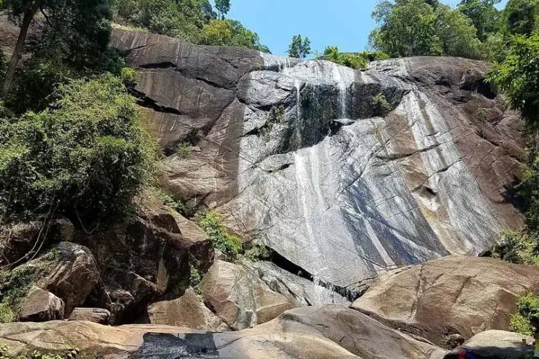 جاذبه طبیعی آبشارهای تلاگا توجو لنکاوی | مالزی