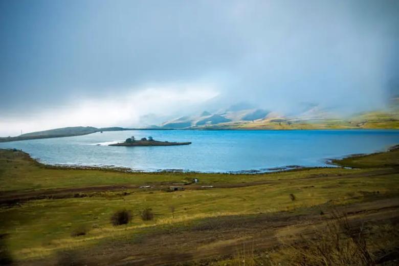 جاذبه زیبا و دیدنی دریاچه باتابات | جمهوری نخجوان
