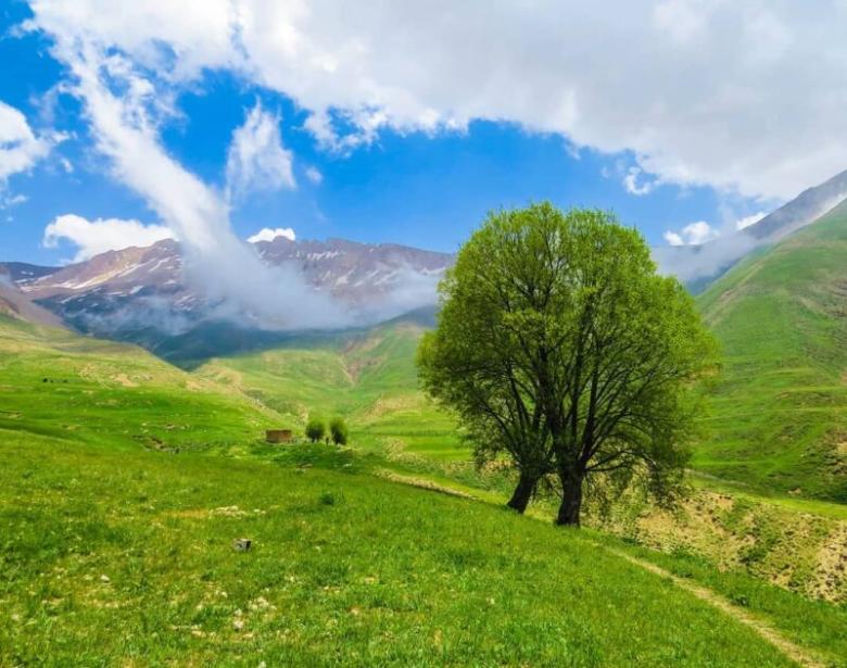 قله پاشوره لاریجان / مکانی مناسب برای کوهنوردی
