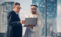 چطور با ثبت شرکت در امارات اقامت بگیریم و حساب بین‌المللی باز کنیم؟
