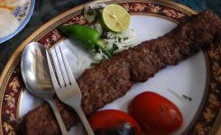 کباب بناب سنتی روی منقل ذغالی