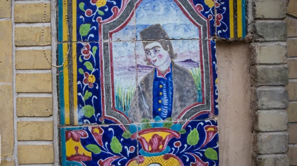 شیشه‌های رنگی عمارت مسعودیه