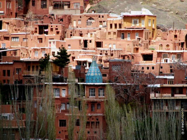 طبیعت و معماری ابیانه