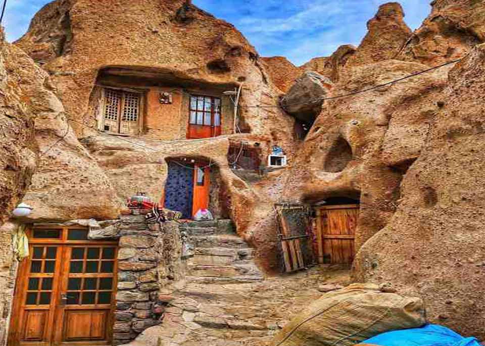 روستای صخره ای کندوان اسکو