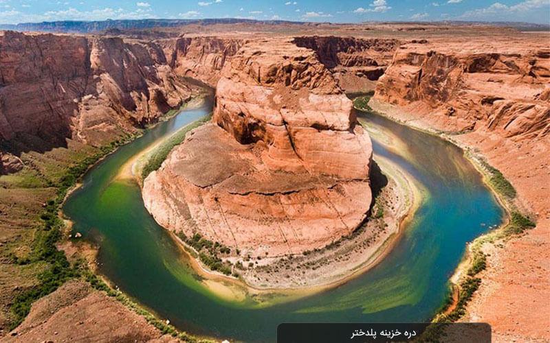 نمای صخره‌ها و رودخانه سیمره در دره خزینه