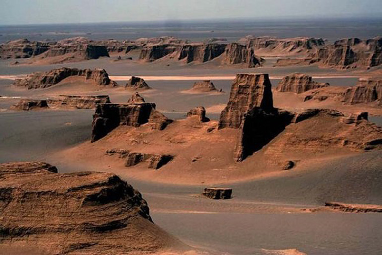 آفرودسواری و ماجراجویی در کلوت‌های شهداد کرمان