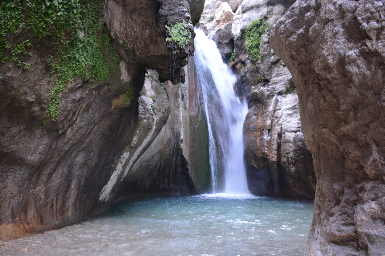 جاده دسترسی به تنگه تامرادی