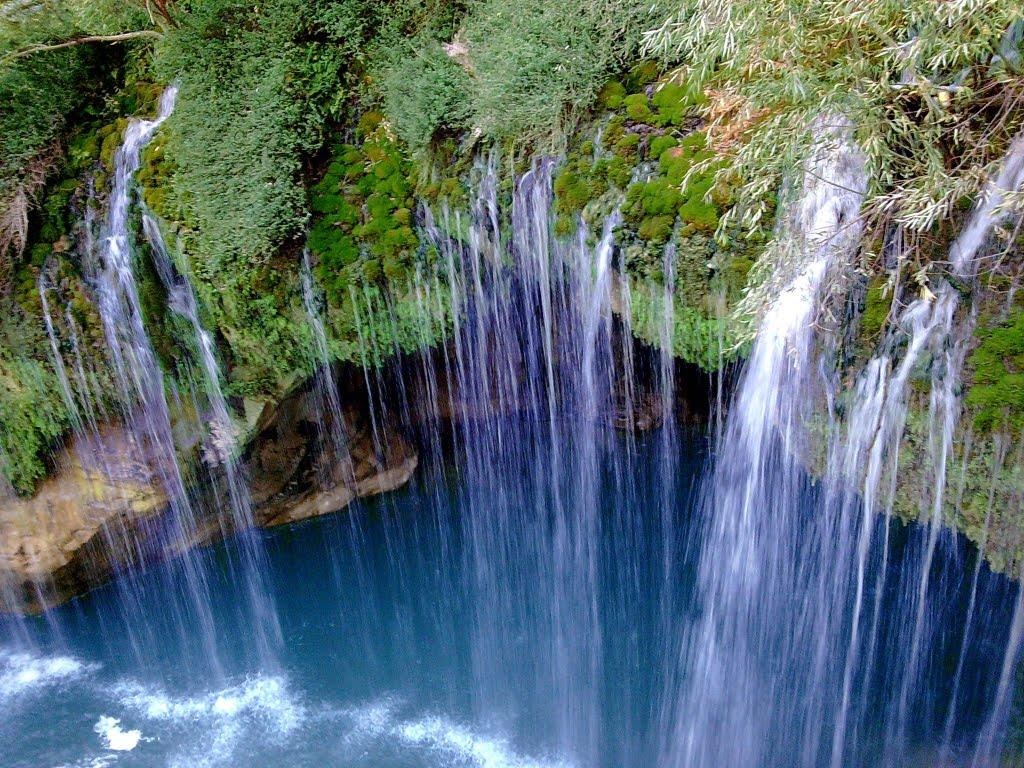 صخره‌های تاریخی تنگه تامرادی