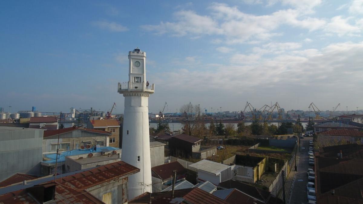 برج ساعت انزلی در خیابان سپه