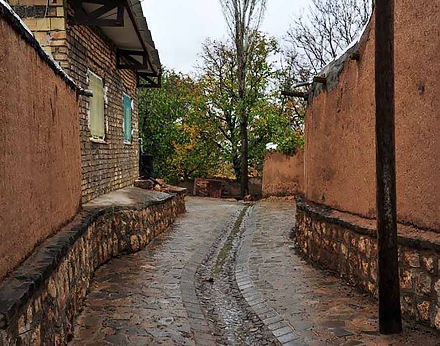 نمای کلی از روستای تاریخی درسجین ابهر