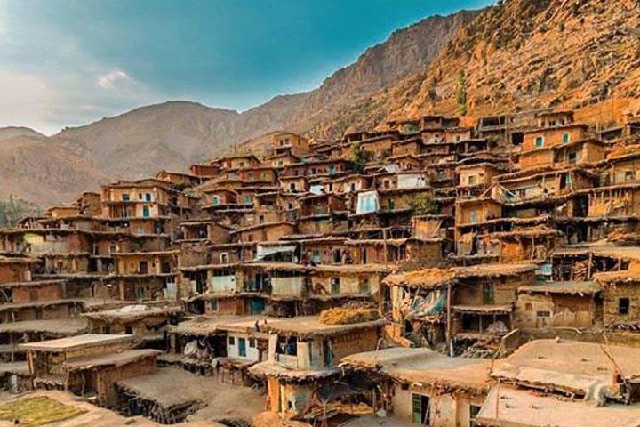 خانه‌های پلکانی سنگی و خشتی روستای سرآقا سید