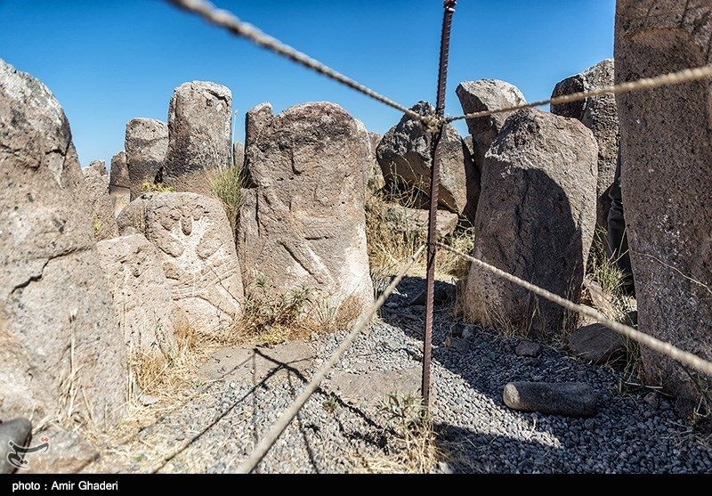سنگ افراشته های باستانی معبد شهر یری در استان اردبیل