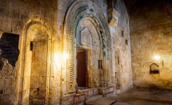 هفت کلیسا وان ترکیه نمای ورودی ساختمان تاریخی