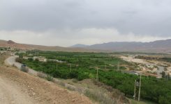 قلعه بهستان ماهنشان زنجان و دودکش های جن صخره ای