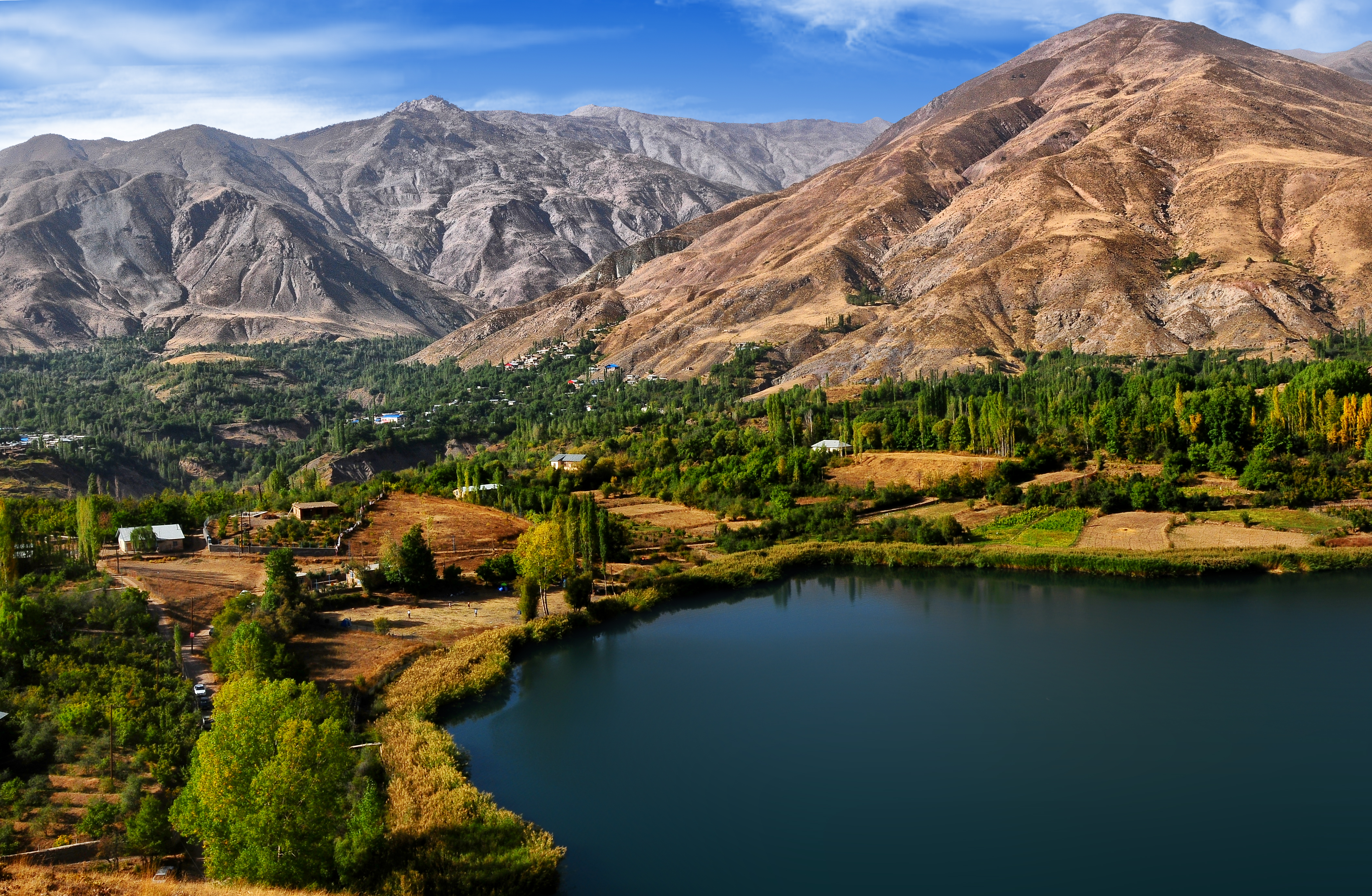 چشم‌انداز دریاچه اوان الموت قزوین