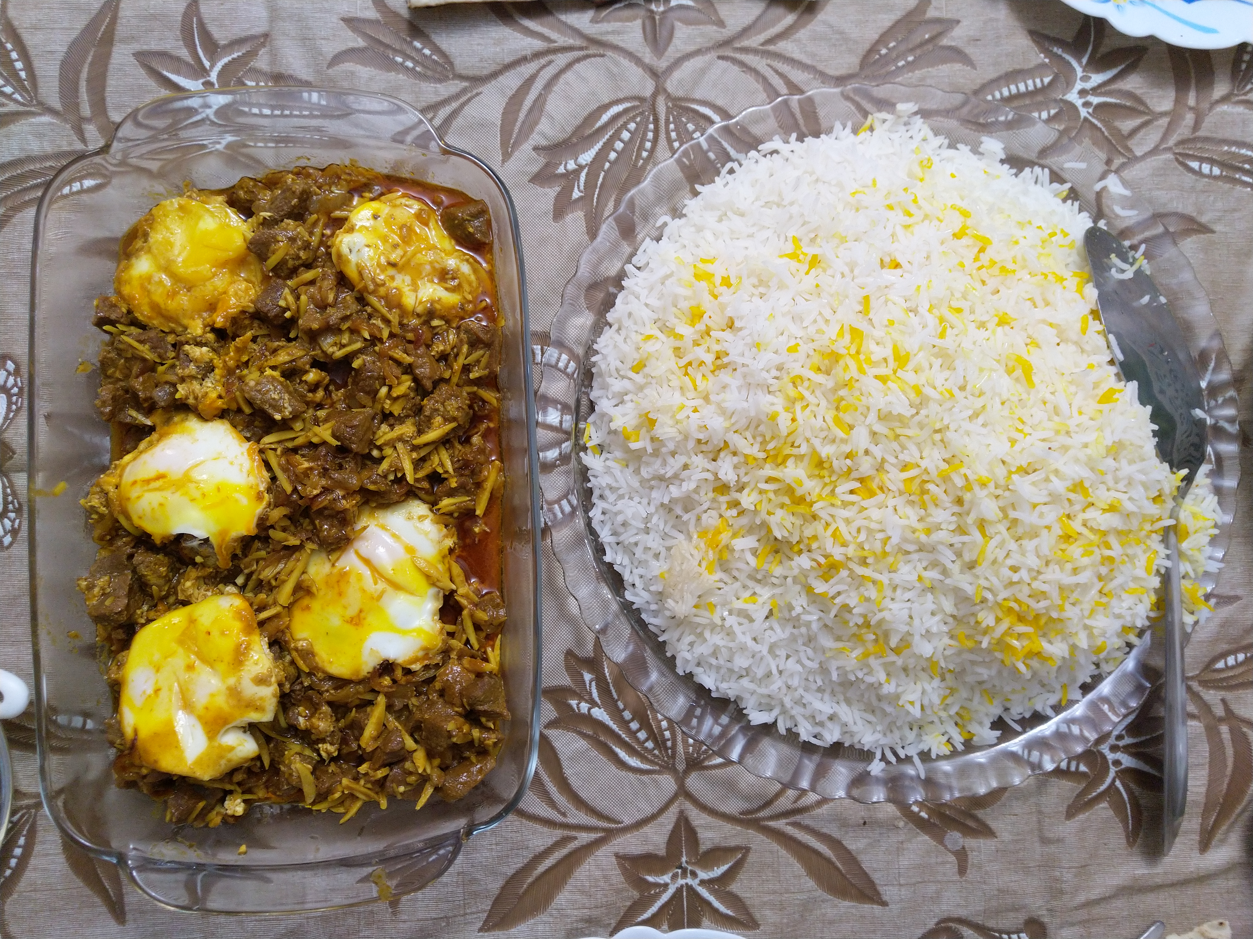خورش پیچاق قیمه اصیل اردبیل با خلال بادام و تخم مرغ